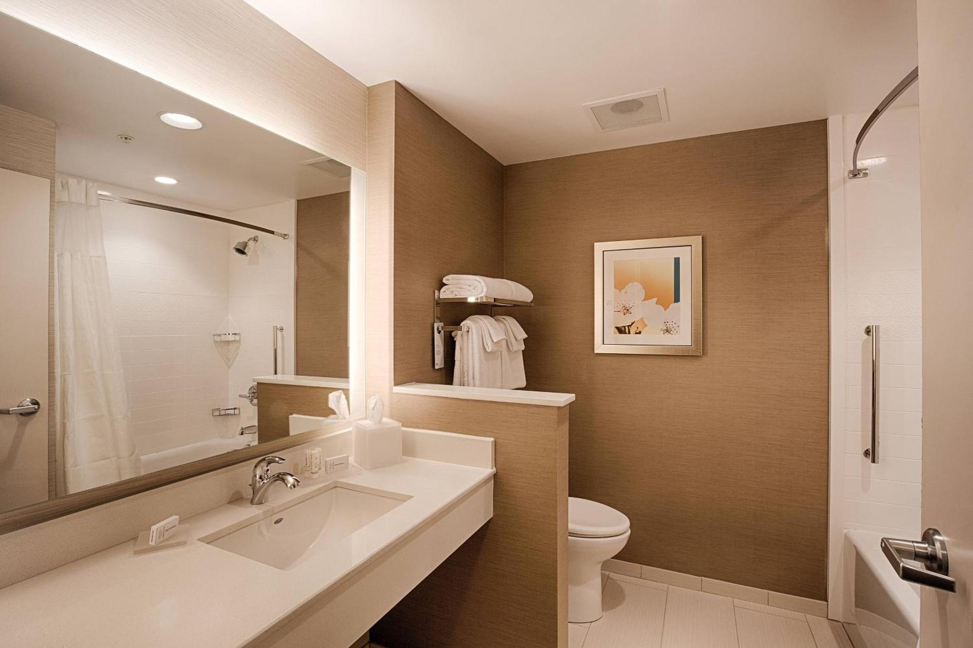 Fairfield Inn & Suites By Marriott Clearwater Beach Exteriör bild
