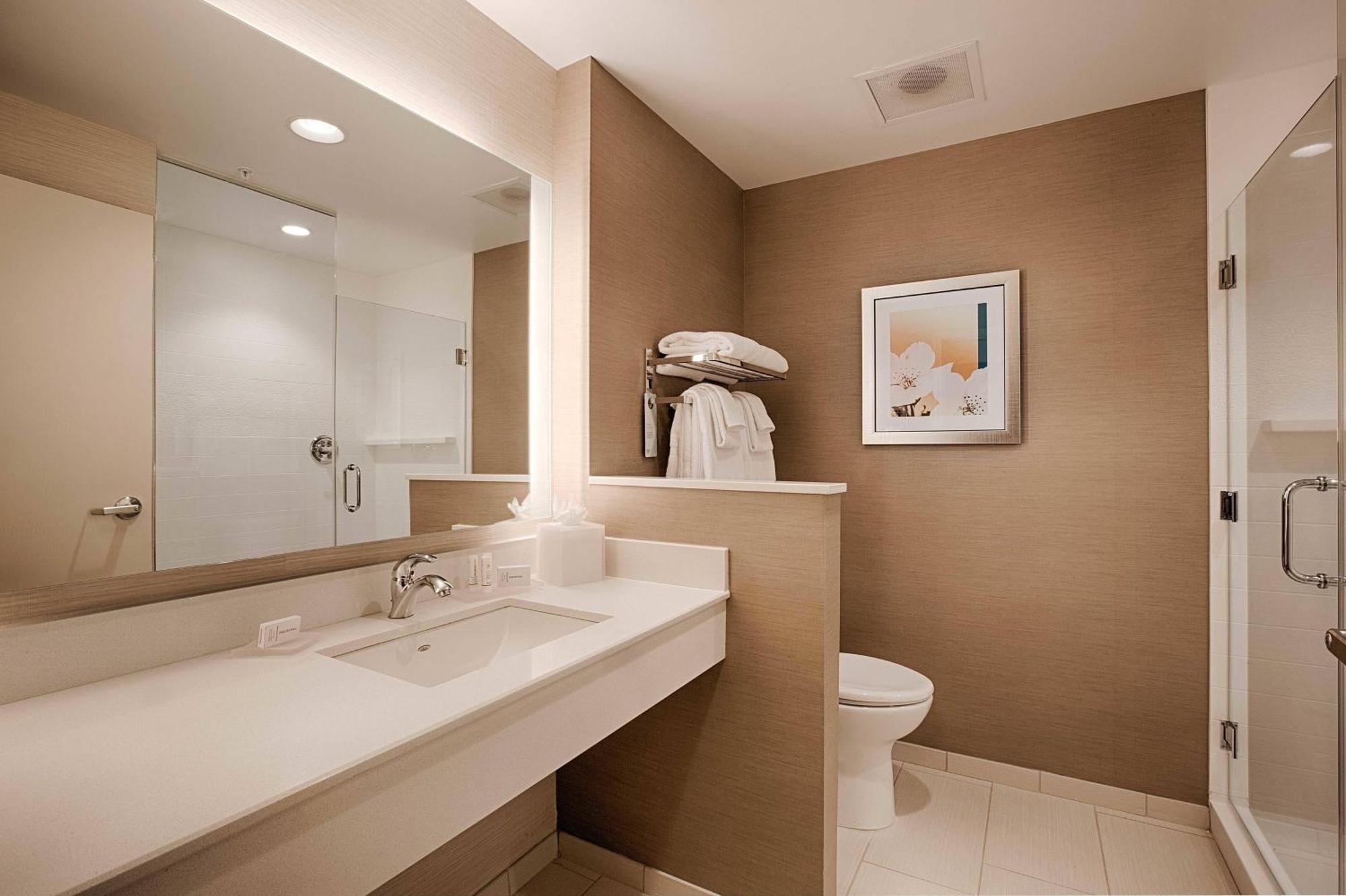 Fairfield Inn & Suites By Marriott Clearwater Beach Exteriör bild