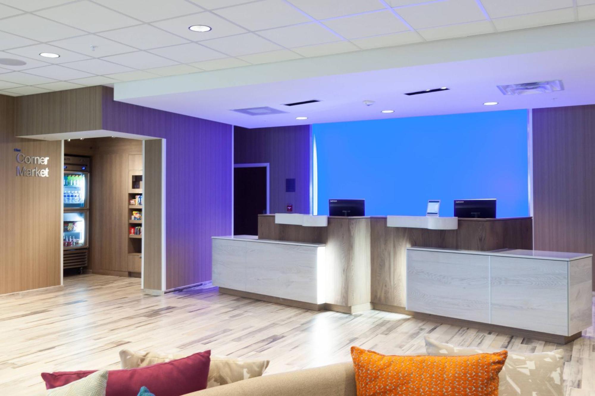 Fairfield Inn & Suites By Marriott Clearwater Beach Exteriör bild
