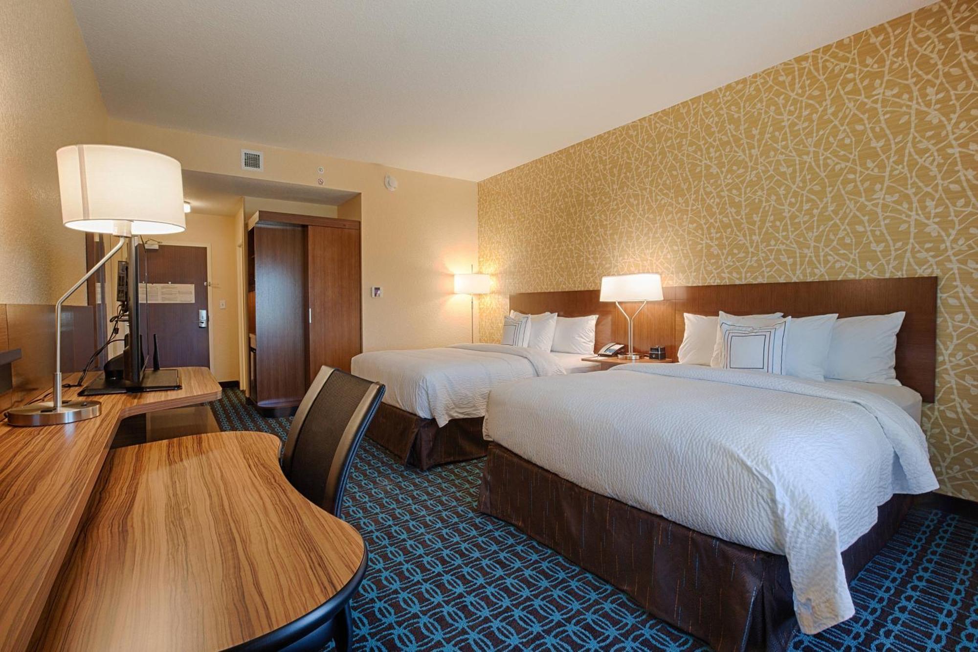Fairfield Inn & Suites By Marriott Clearwater Beach Exteriör bild