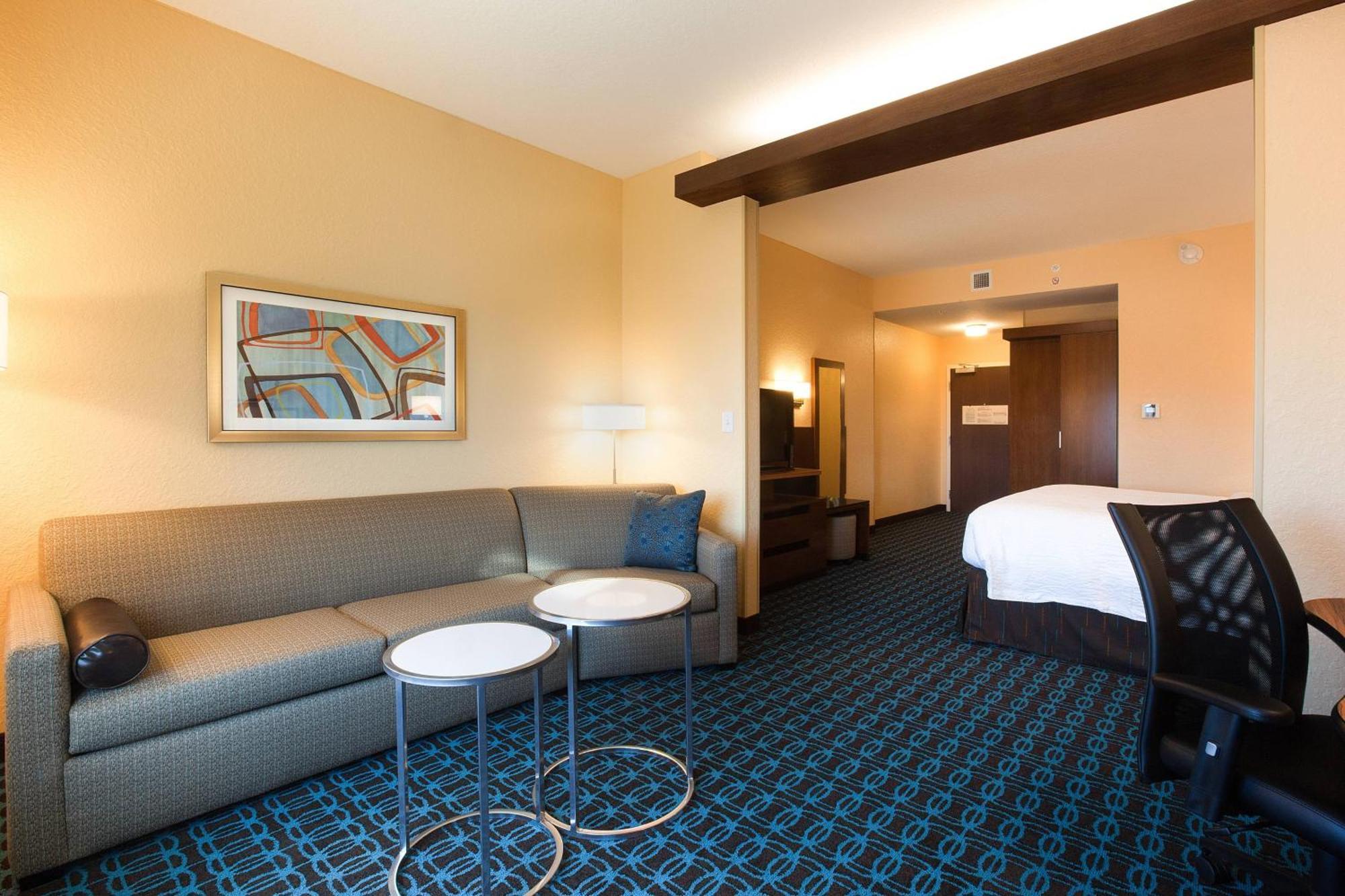 Fairfield Inn & Suites By Marriott Clearwater Beach Exteriör bild