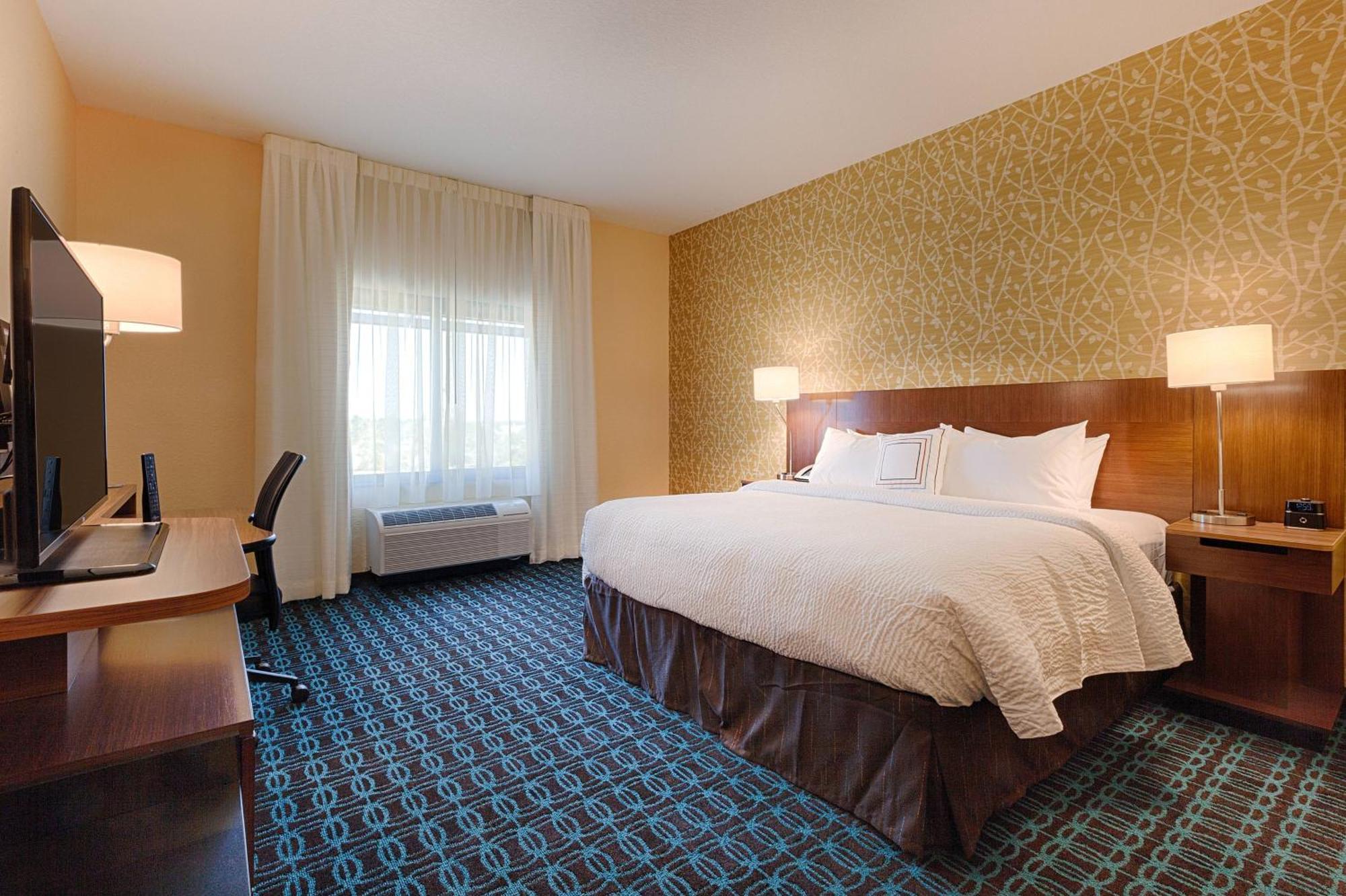 Fairfield Inn & Suites By Marriott Clearwater Beach Exteriör bild